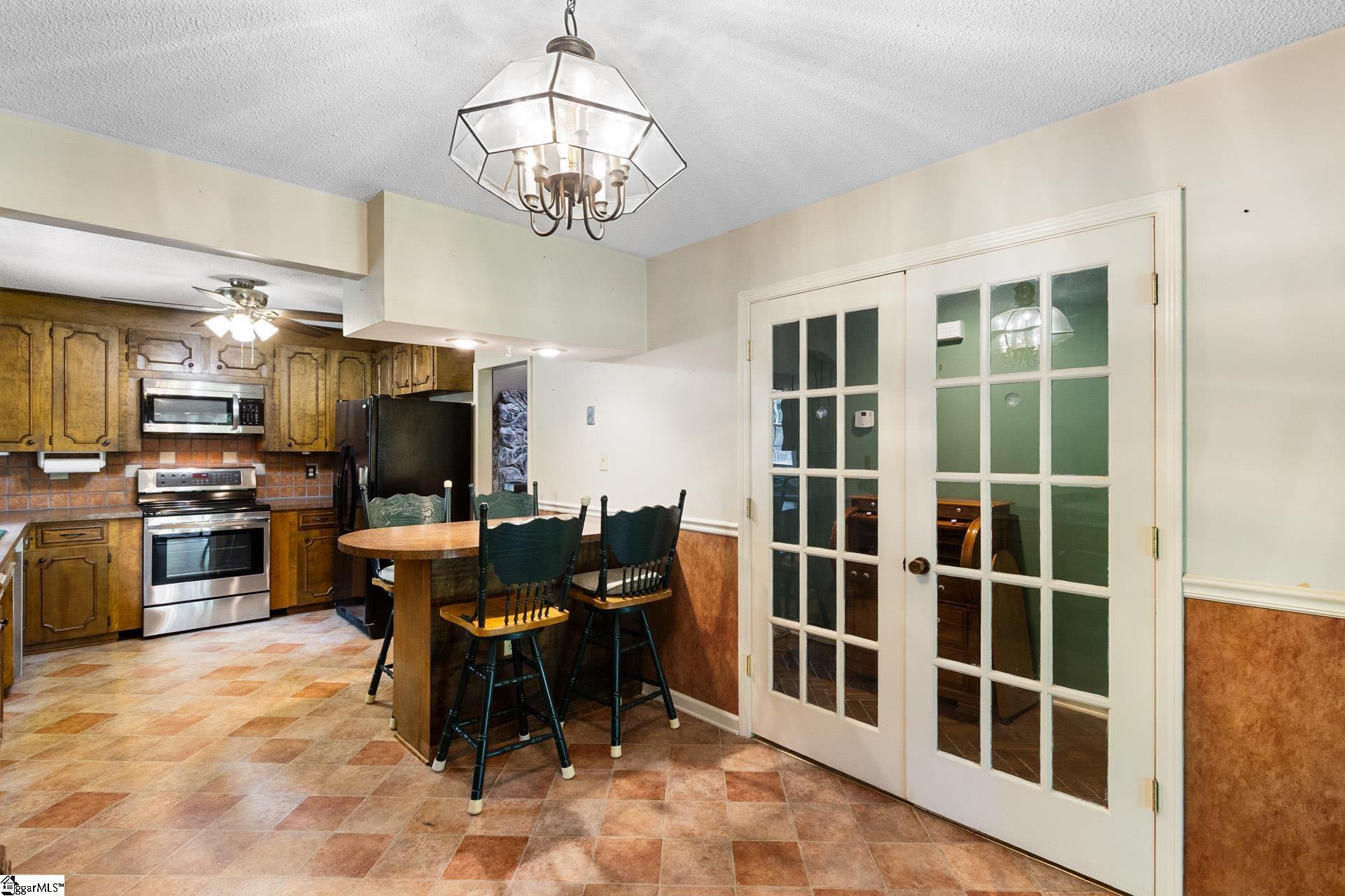 229 Creekfield Road Clinton, SC 29325 - Photo 5 of 23 Gallery Image 5