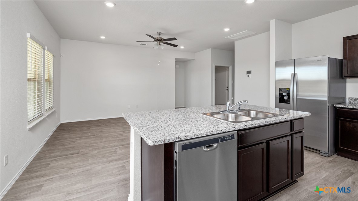 1420 Victory Rnch Trail Killeen, TX 76549 - Photo 4 of 22