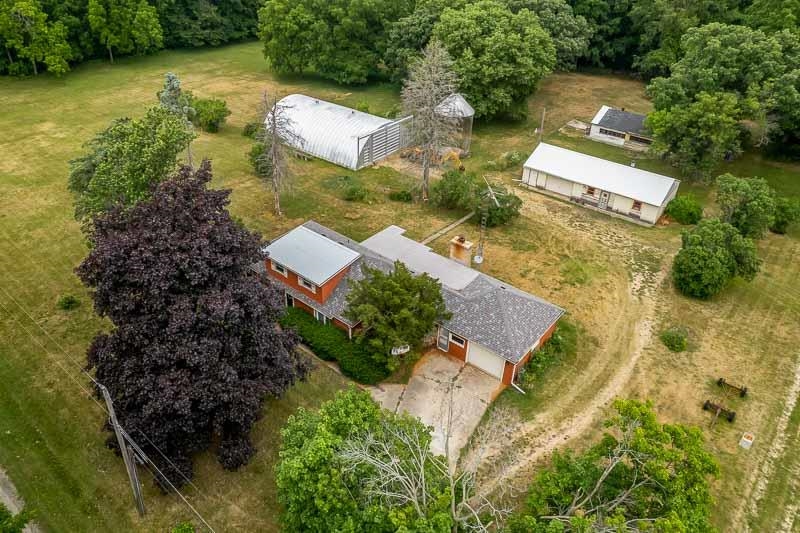 9189 Pomeroy Road Rockton, IL 61072 - Photo 25 of 34 an aerial view of residential house with outdoor space and swimming pool