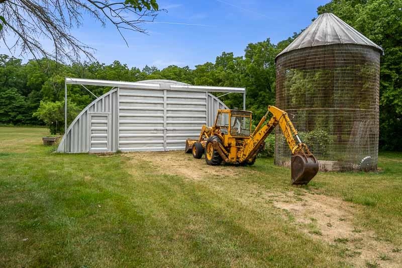 9189 Pomeroy Road Rockton, IL 61072 - Photo 31 of 34 a view of outdoor space and garden