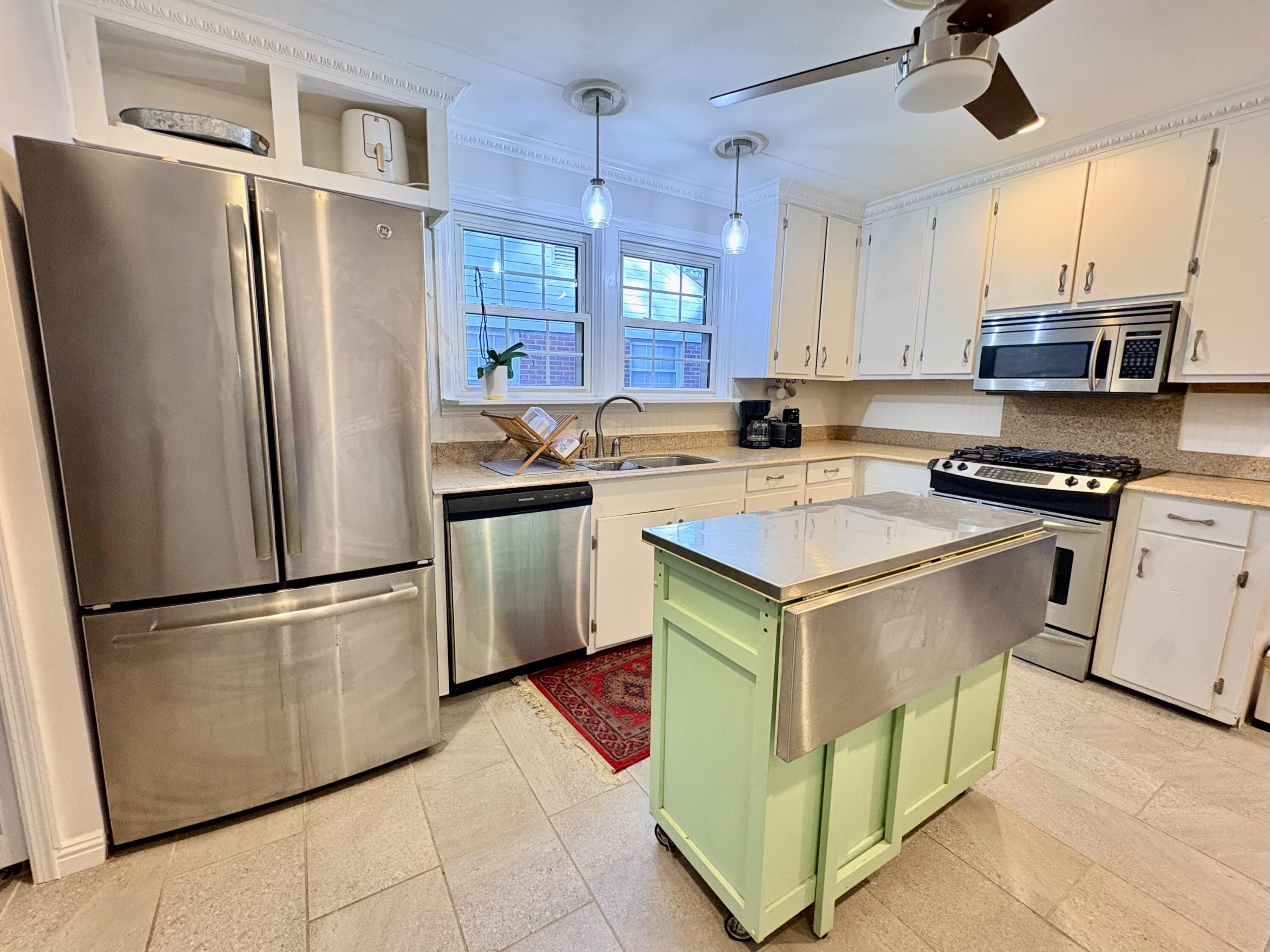 1207 Chevis Street Columbia, SC 29205 - Photo 9 of 34