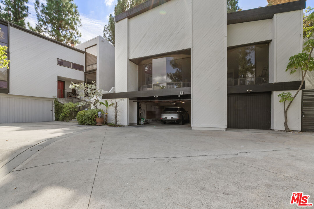 13952 Valley Vista Boulevard Sherman Oaks, CA 91423 - Photo 11 of 44 a view of a car garage