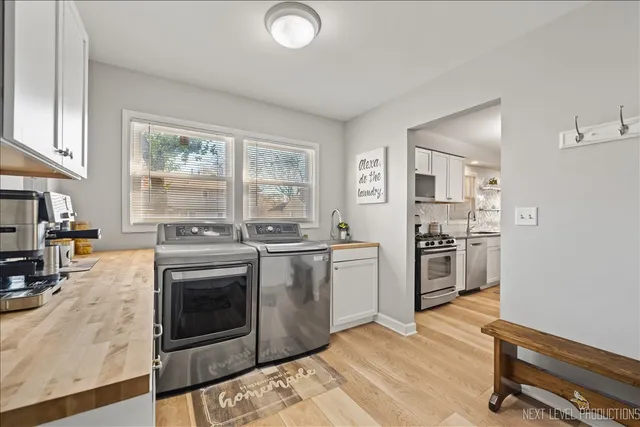 $400,000 | 865 North Fordham Avenue, Aurora, IL 60506