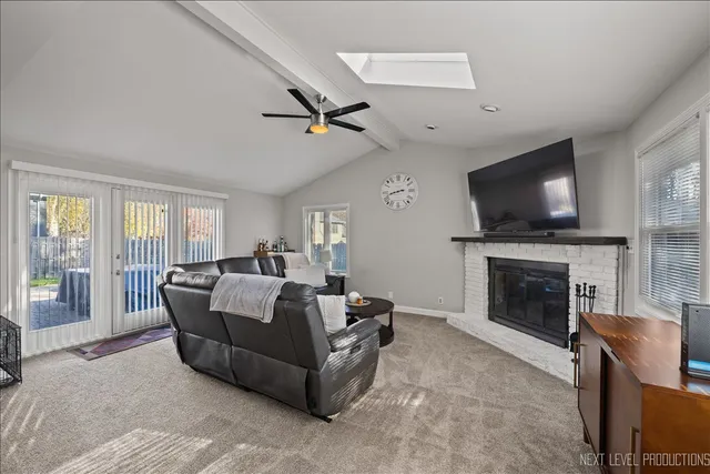 $400,000 | 865 North Fordham Avenue, Aurora, IL 60506