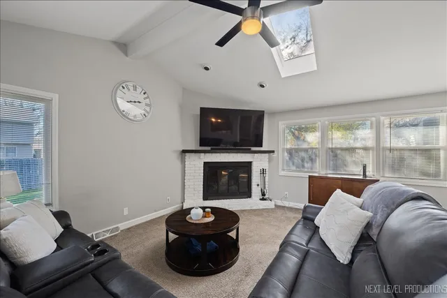 $400,000 | 865 North Fordham Avenue, Aurora, IL 60506