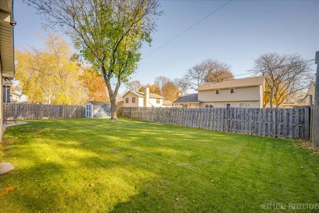 $400,000 | 865 North Fordham Avenue, Aurora, IL 60506