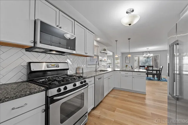 $400,000 | 865 North Fordham Avenue, Aurora, IL 60506