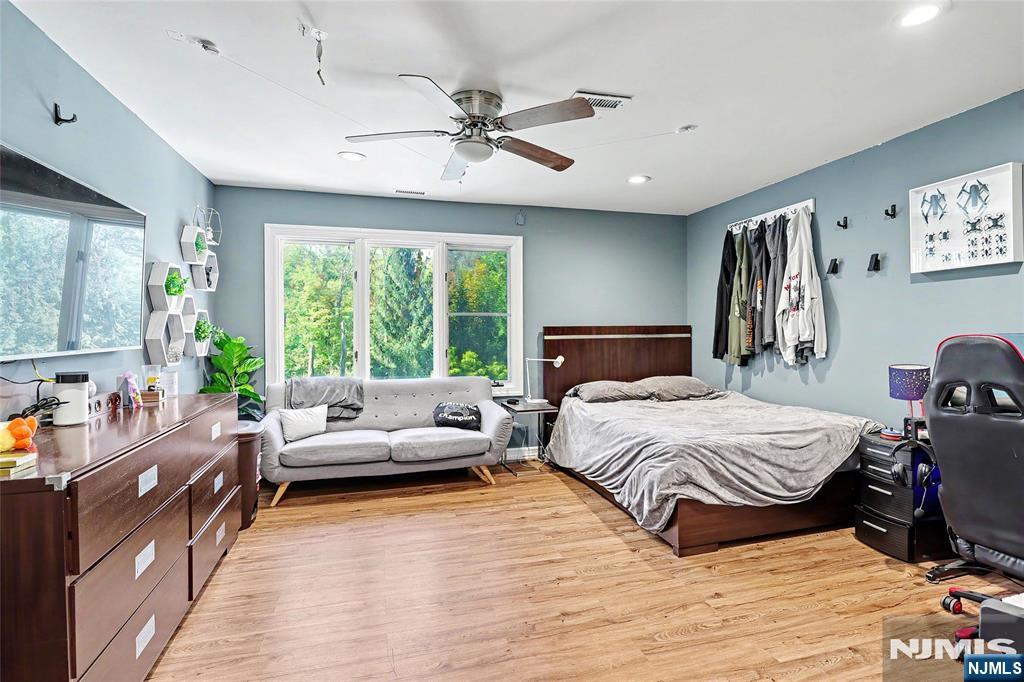 9 Cameron Road Saddle River, NJ 07458 - Photo 33 of 50 Gallery Image 33