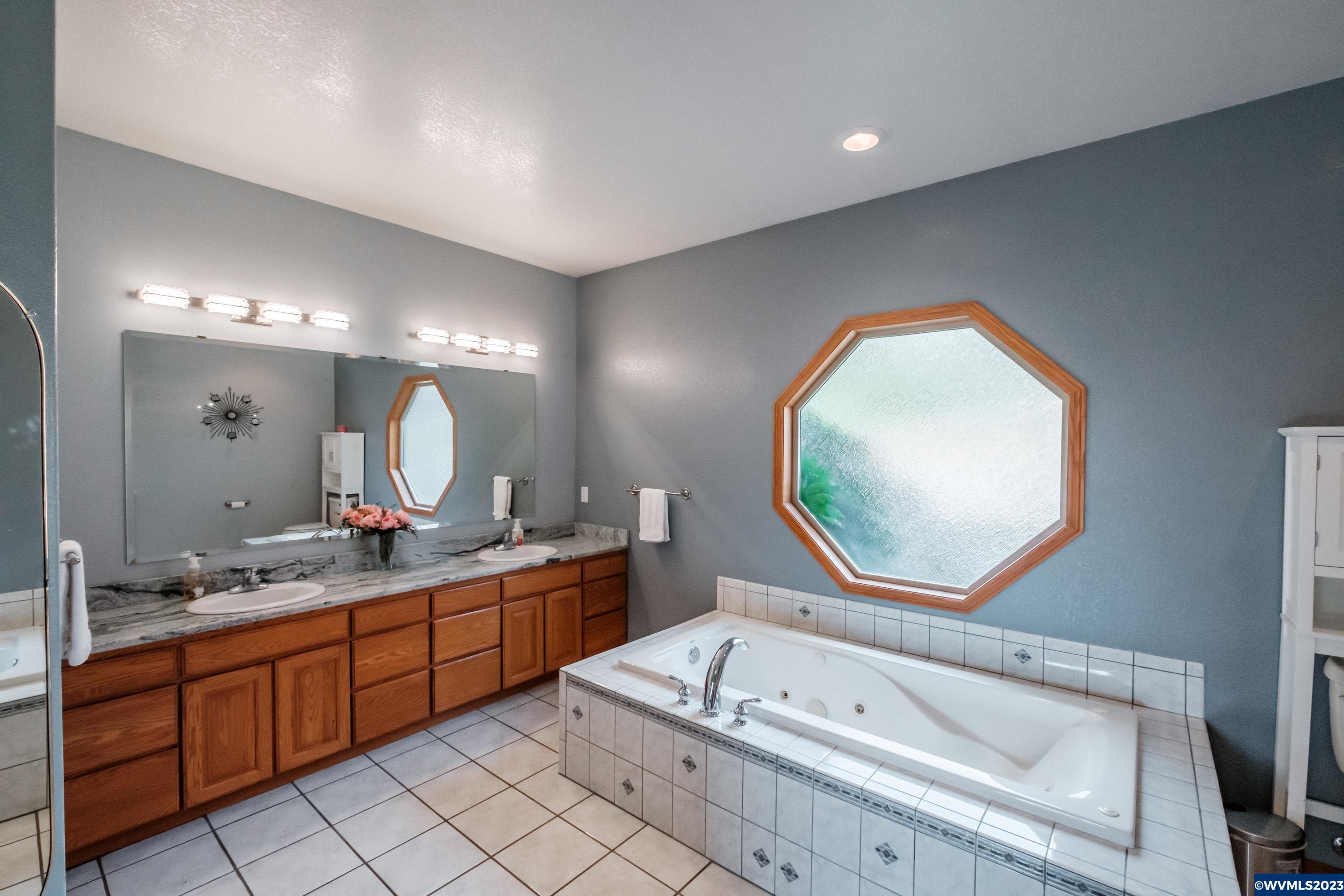 62236 Silver Road Coos Bay, OR 97420 - Photo 14 of 42 Gallery Image 14