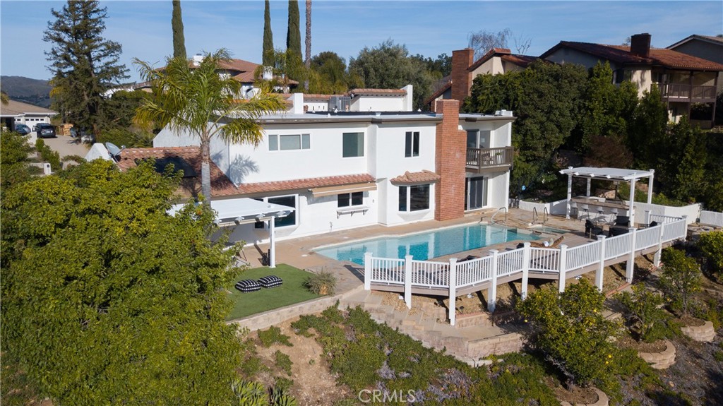 3563 Twin Lake Westlake Village, CA 91361 - Photo 7 of 54 front view of a house with a yard