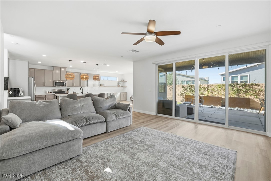 3364 Solarino Lane Henderson, NV 89044 - Photo 15 of 54