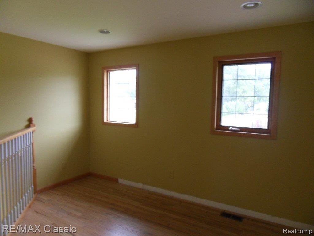 25575 Farmbrook Road Southfield, MI 48034 - Photo 10 of 11 Farmbrook 25575 08-26-11 City Re