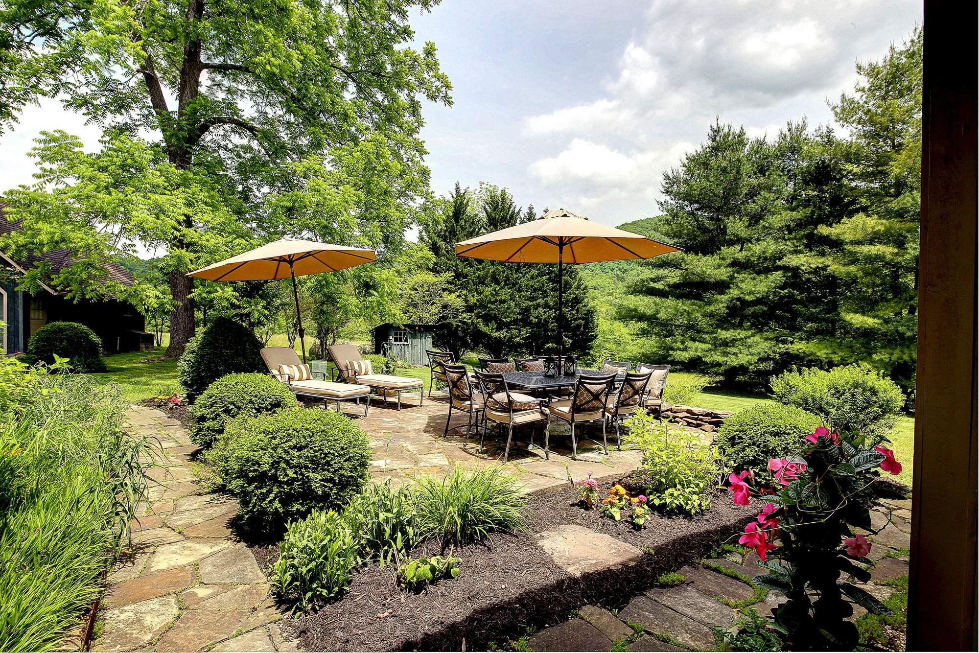 2717 Stone House Road Caldwell, WV 24925 - Photo 8 of 40 Gallery Image 8