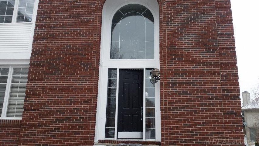 1267 Putnam Circle Rochester, MI 48307 - Photo 3 of 45