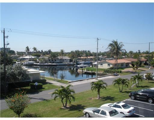 1971 Southeast 5th Court, Unit 303E Pompano Beach, FL 33060 - Photo 12 of 14 Photo 13