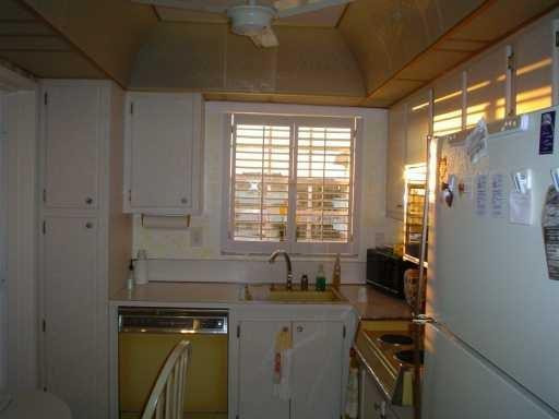 1971 Southeast 5th Court, Unit 303E Pompano Beach, FL 33060 - Photo 6 of 14 Photo 6