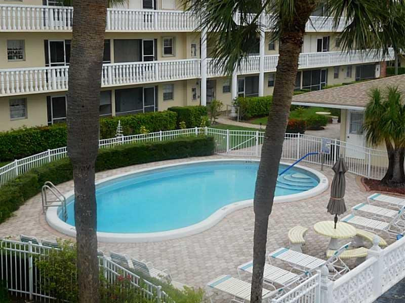 1971 Southeast 5th Court, Unit 303E Pompano Beach, FL 33060 - Photo 8 of 14 Photo 9