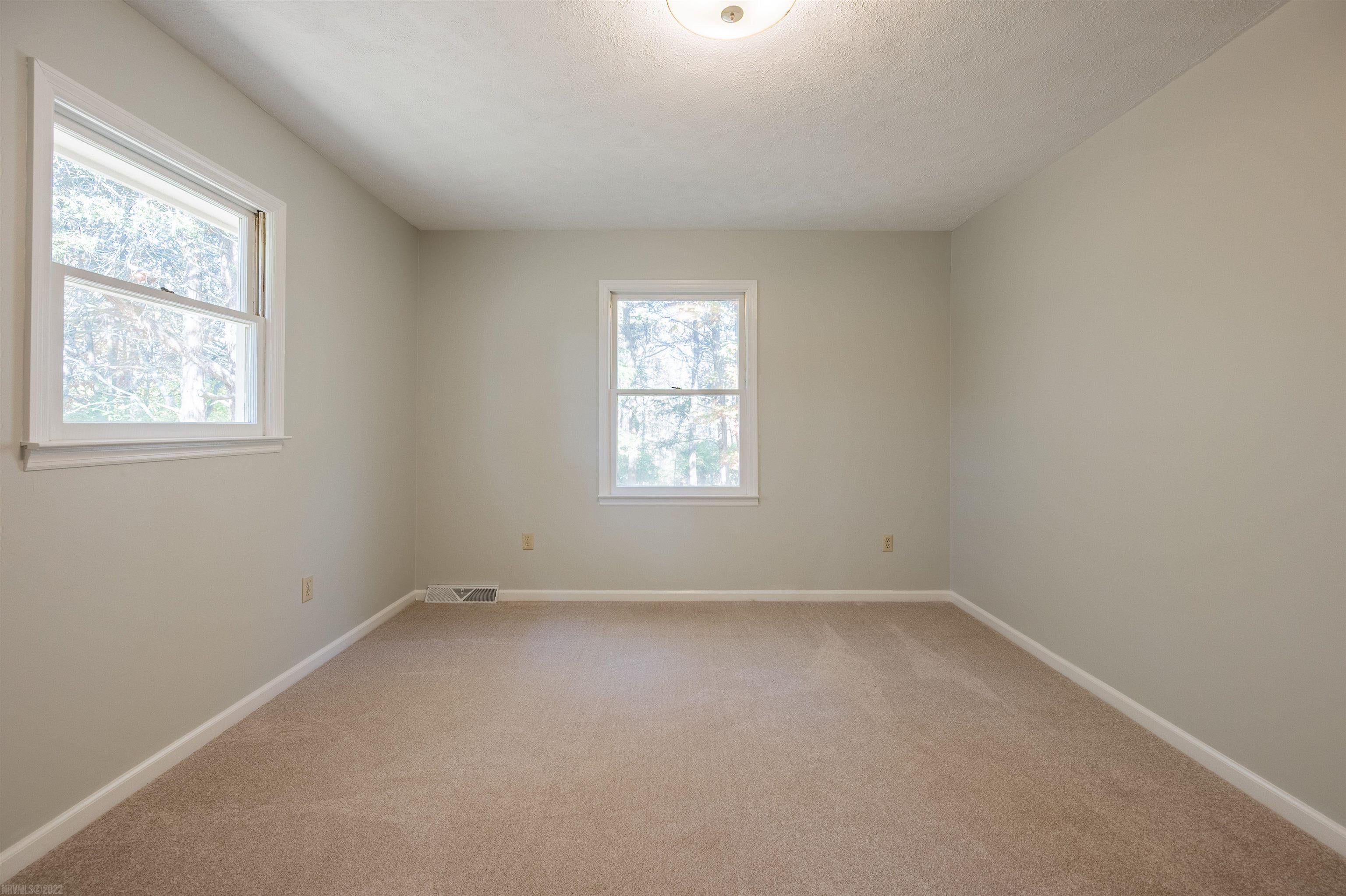 7319 Riverbluff Road Radford, VA 24141 - Photo 41 of 53 Gallery Image 41