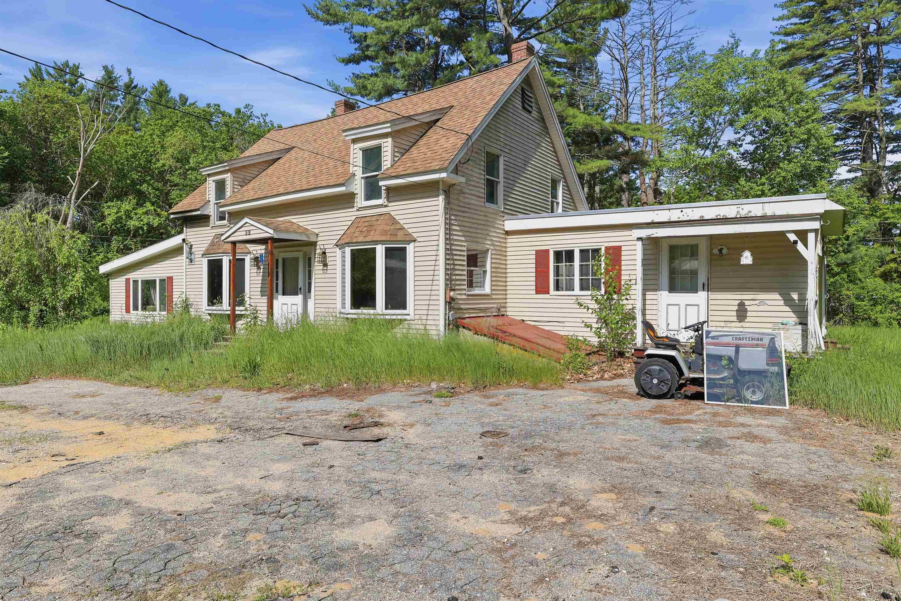 32 East Lull Place New Boston, NH 03070 - Photo 2 of 27