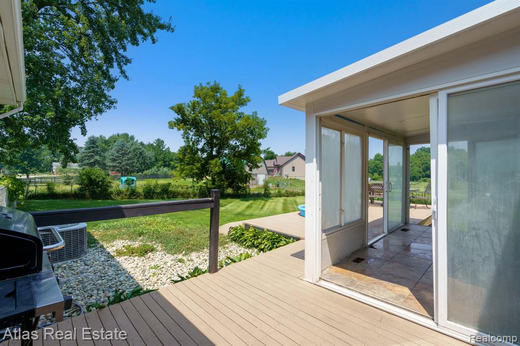 11991 Coolidge Road Goodrich, MI 48438 - Photo 8 of 53