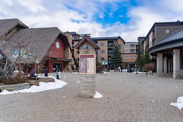 $349,900 | 3 Elsie Peak Court, Unit 3, Pinehurst, ID 83850