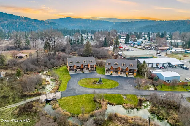 $349,900 | 3 Elsie Peak Court, Unit 3, Pinehurst, ID 83850