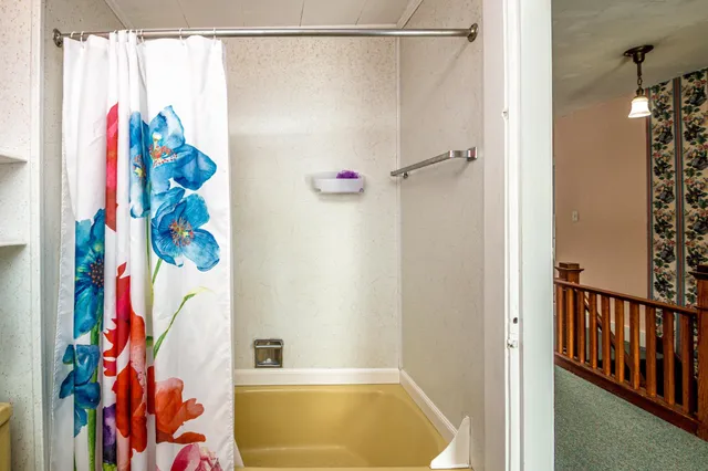 $229,900 | 75 Elm Street, Whitefield, NH 03598