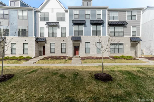 $525,000 | 2963 Aughton Road, Ann Arbor, MI 48105