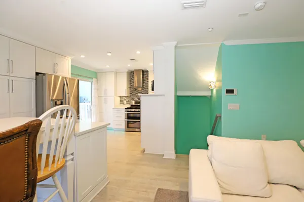$665,000 | 940 Sound Harbor Circle, Unit 9, Gulf Breeze, FL 32563