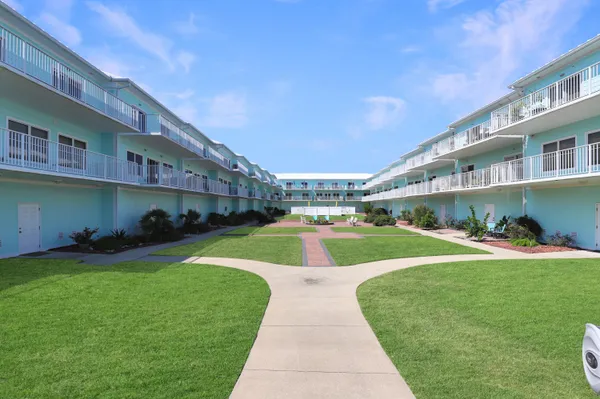 $665,000 | 940 Sound Harbor Circle, Unit 9, Gulf Breeze, FL 32563