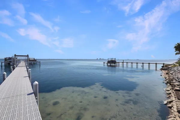 $665,000 | 940 Sound Harbor Circle, Unit 9, Gulf Breeze, FL 32563