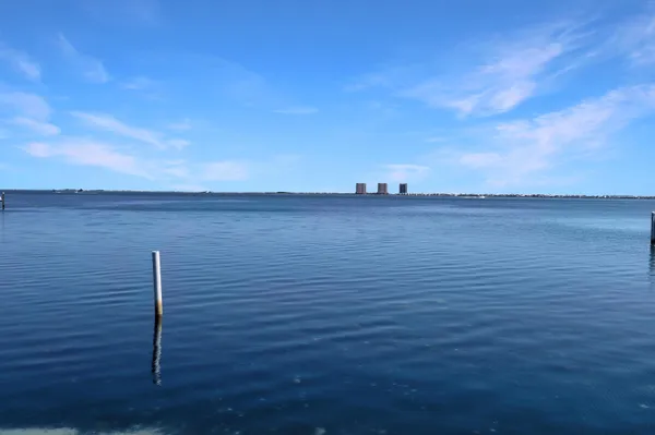 $665,000 | 940 Sound Harbor Circle, Unit 9, Gulf Breeze, FL 32563