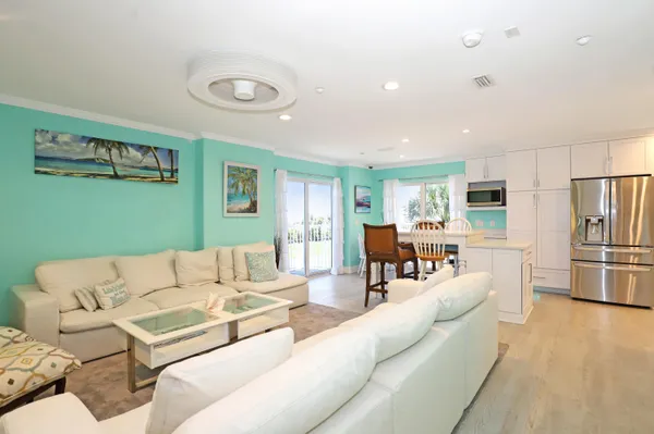 $665,000 | 940 Sound Harbor Circle, Unit 9, Gulf Breeze, FL 32563