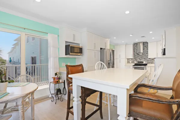 $665,000 | 940 Sound Harbor Circle, Unit 9, Gulf Breeze, FL 32563