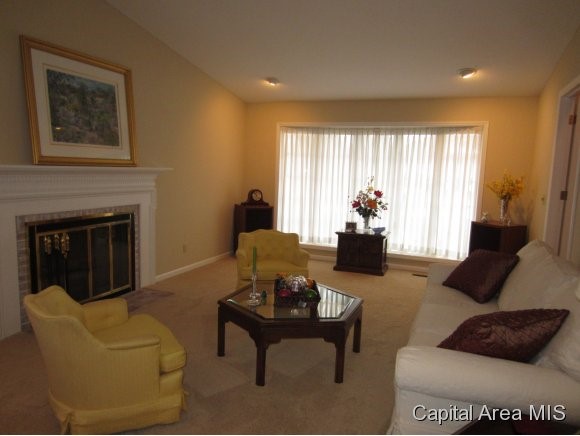 3209 West Point Drive Springfield, IL 62704 - Photo 4 of 19