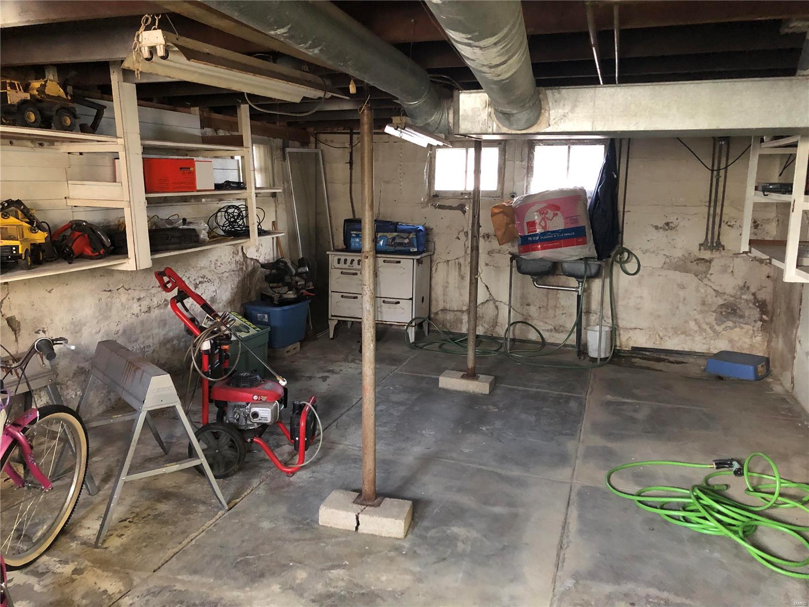 701 Cedar Street Gillespie, IL 62033 - Photo 19 of 20 Gallery Image 19