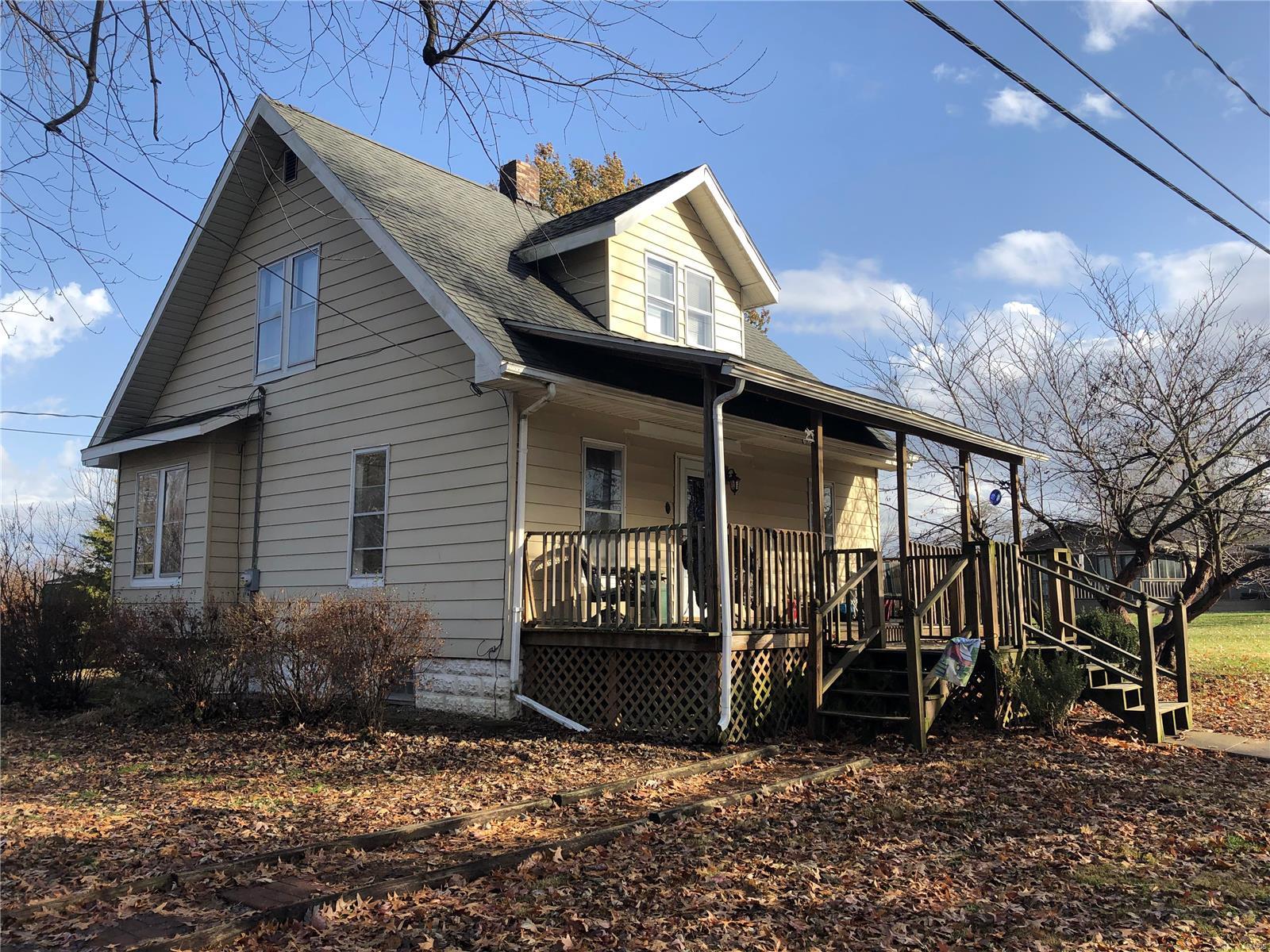 701 Cedar Street Gillespie, IL 62033 - Photo 3 of 20 Gallery Image 3