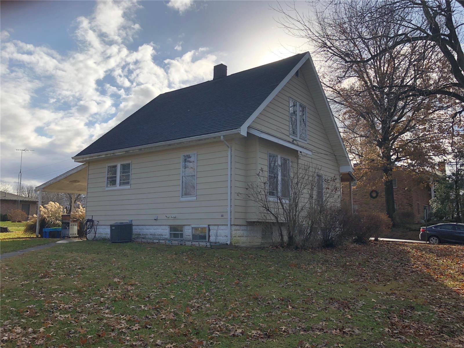 701 Cedar Street Gillespie, IL 62033 - Photo 5 of 20 Gallery Image 5
