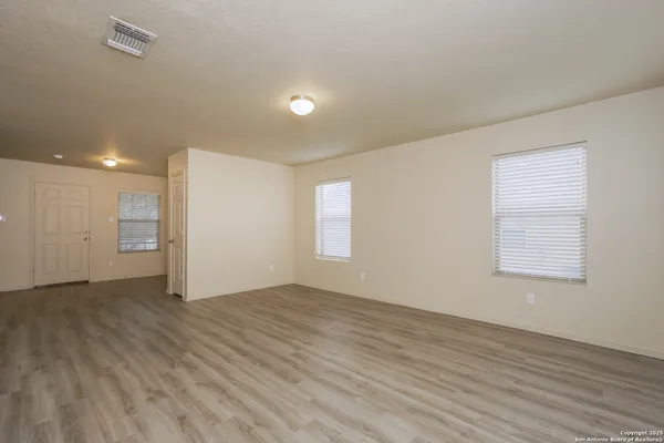 $1,830 | 7539 Spanish Dagger, San Antonio, TX 78218