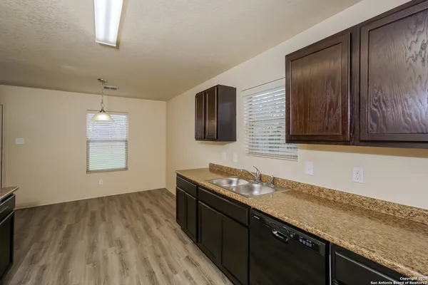 $1,830 | 7539 Spanish Dagger, San Antonio, TX 78218