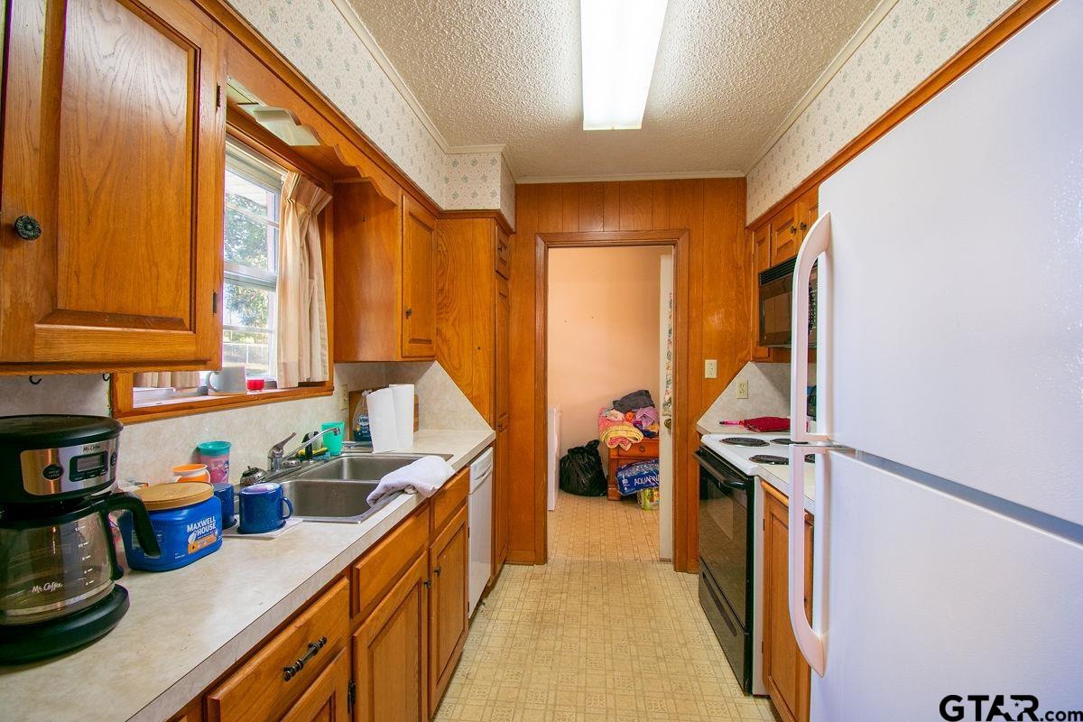 460 Hickory Street Van, TX 75790 - Photo 7 of 17