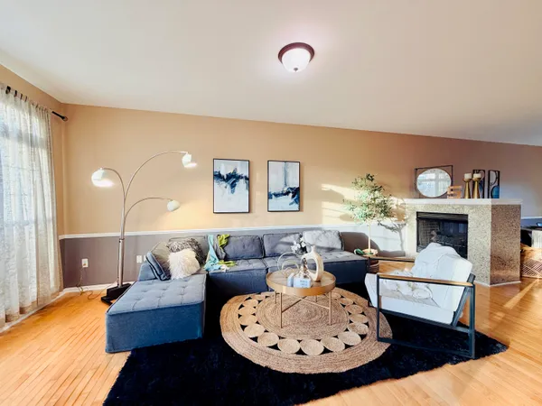 $304,900 | 144 Center Boulevard, Wixom, MI 48393