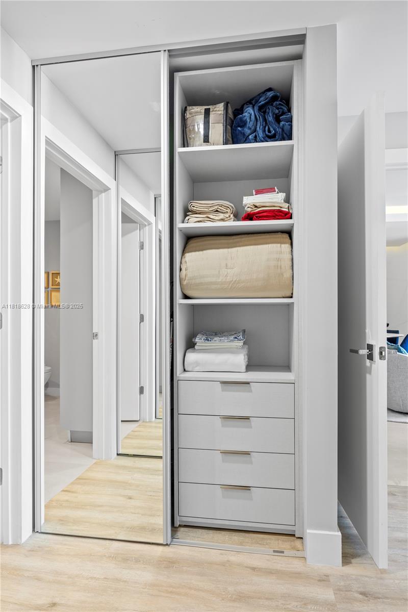 801 Brickell Key Boulevard, Unit 2203 Miami, FL 33131 - Photo 15 of 32