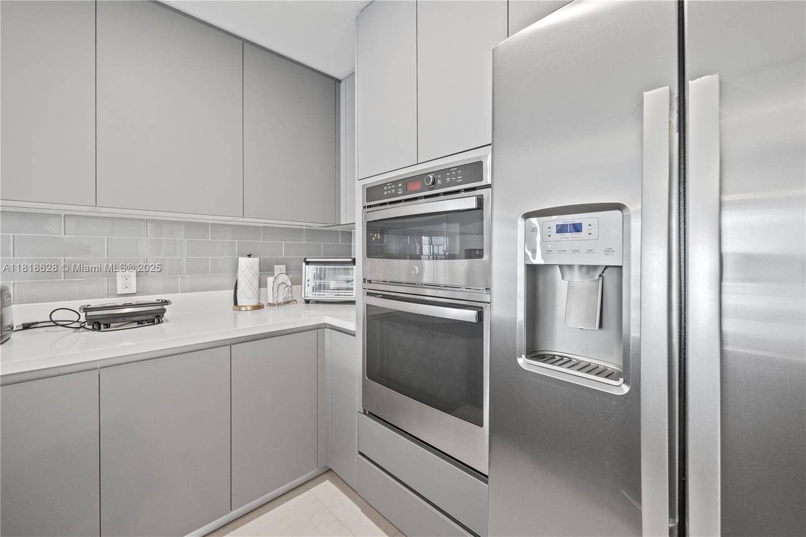 801 Brickell Key Boulevard, Unit 2203 Miami, FL 33131 - Photo 22 of 32