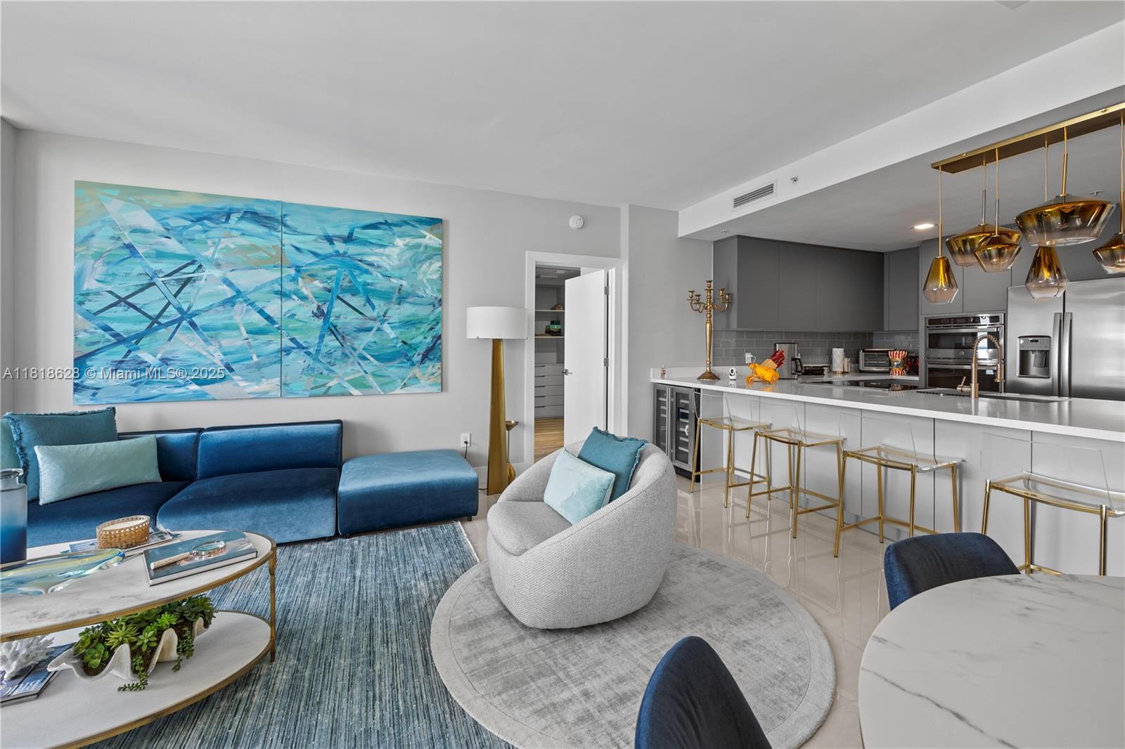 801 Brickell Key Boulevard, Unit 2203 Miami, FL 33131 - Photo 7 of 32