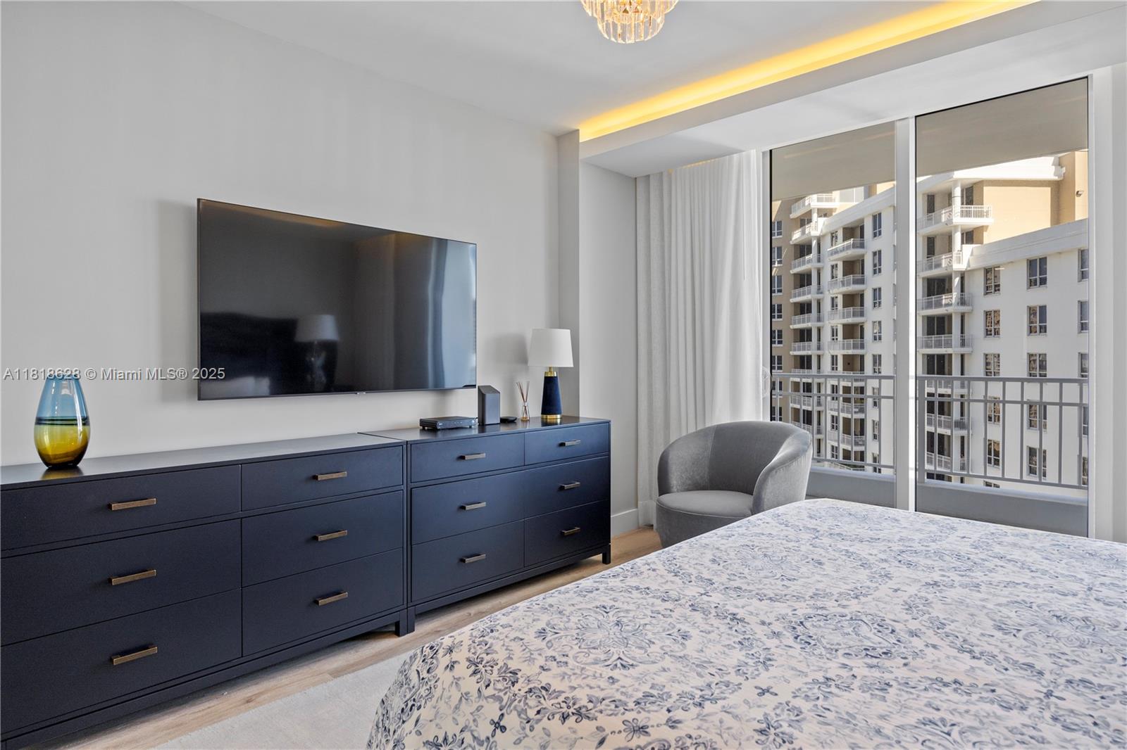 801 Brickell Key Boulevard, Unit 2203 Miami, FL 33131 - Photo 10 of 32