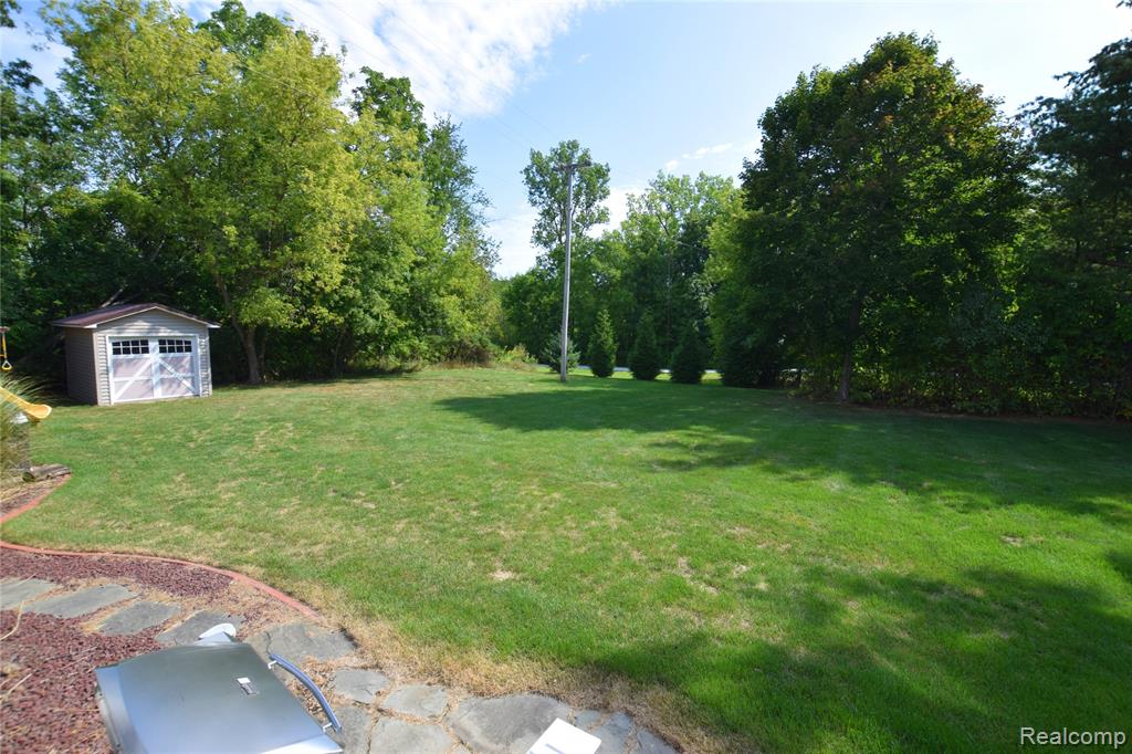 2182 Wiggins Road Fenton, MI 48430 - Photo 27 of 28 Gallery Image 27