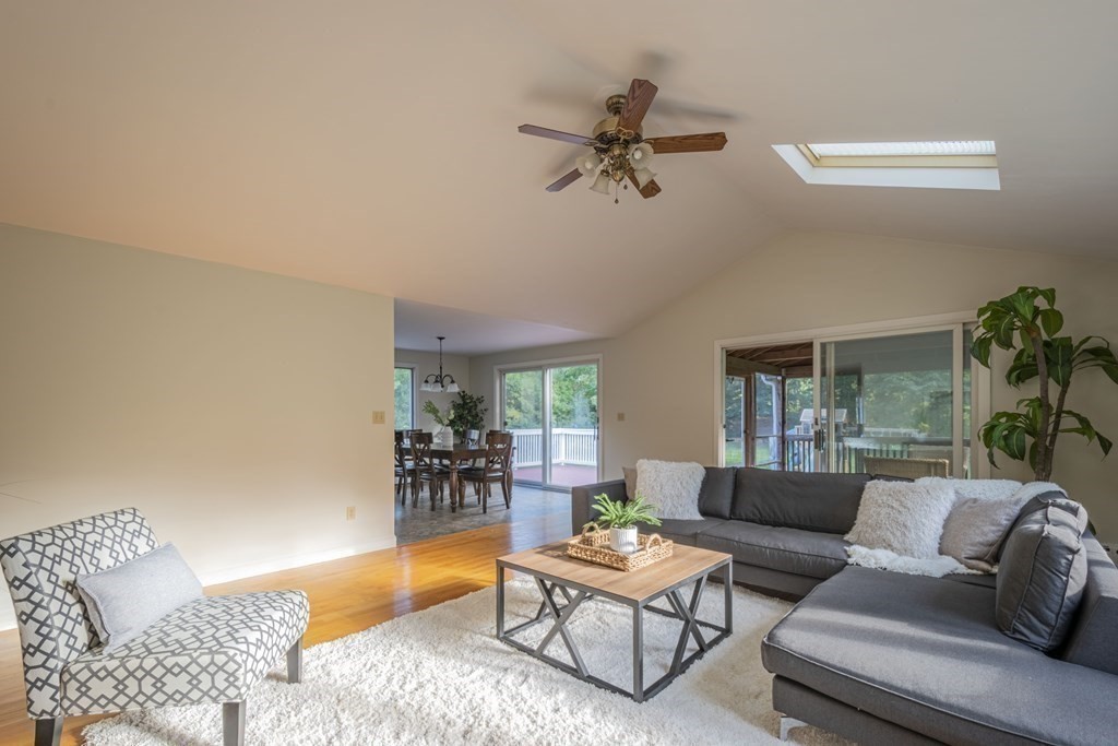 41 Notre Dame Road Bedford, MA 01730 - Photo 12 of 42 Gallery Image 12