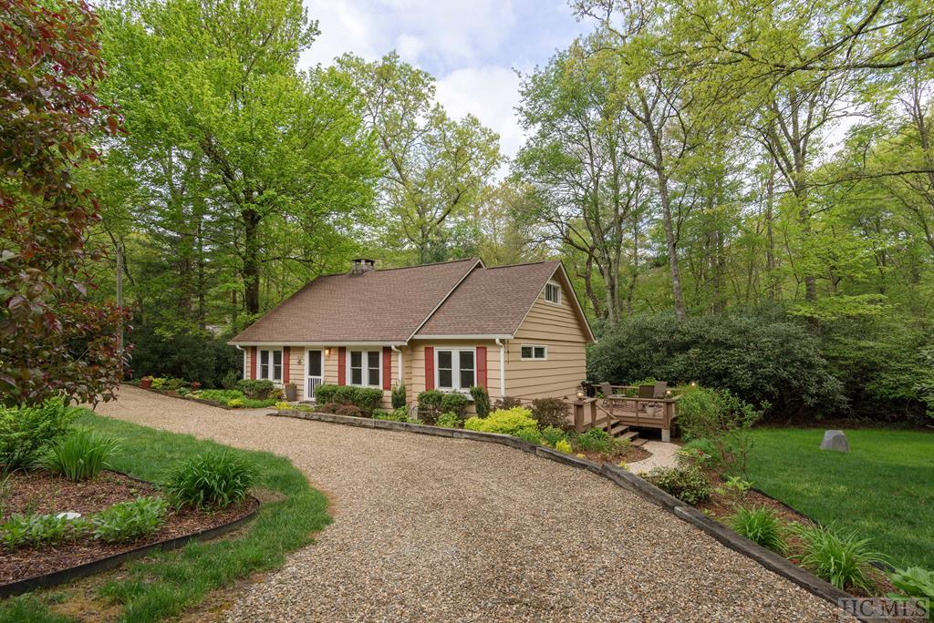 1533 Flat Mountain Road Highlands, NC 28741 - Photo 34 of 37 Gallery Image 34