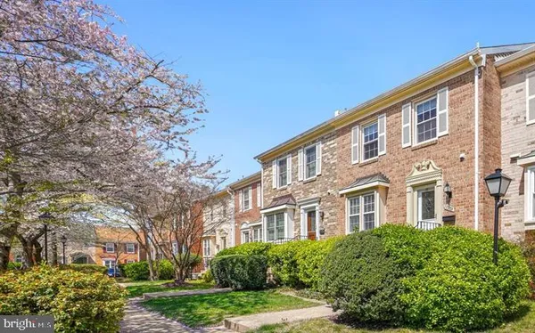 $3,495 | 10284 Arizona Circle, Unit 65, Bethesda, MD 20817